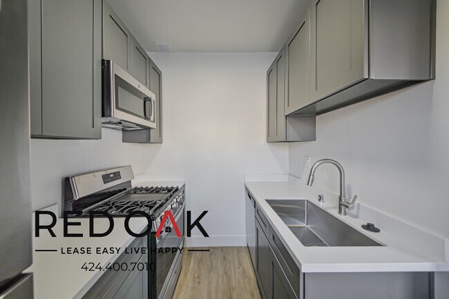 Building Photo - 523 Westmoreland Ave