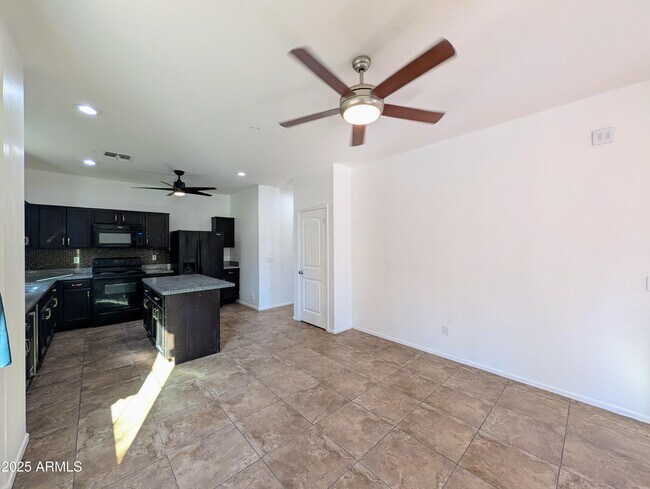 Building Photo - 4726 W Fremont Rd.