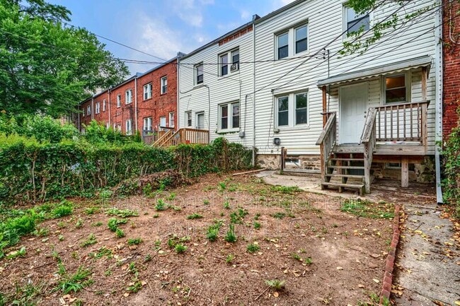 Building Photo - 2525 Boarman Ave
