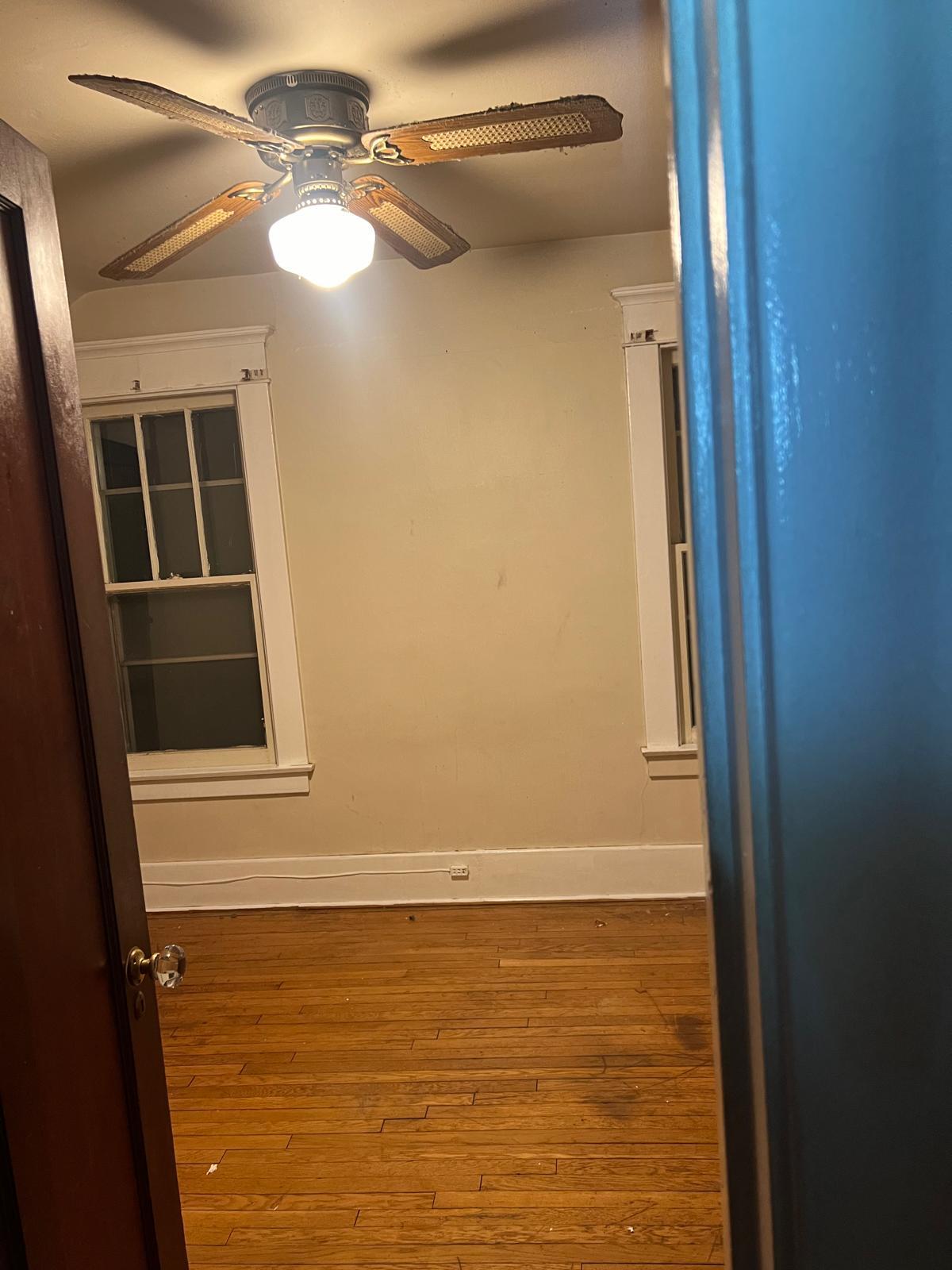 Building Photo - 35 Poultney Ave