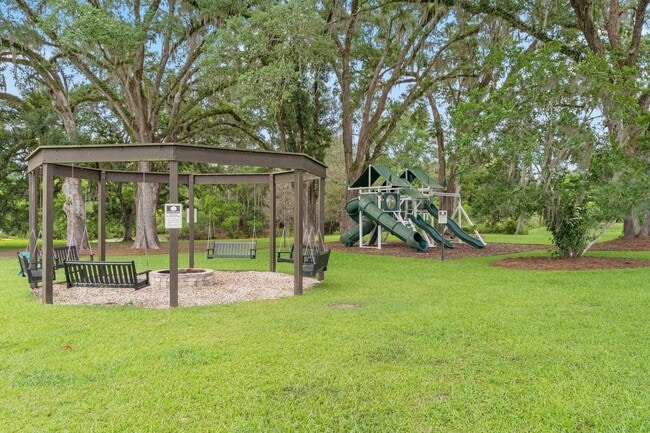 Building Photo - 5631 Fletcher Oaks Dr