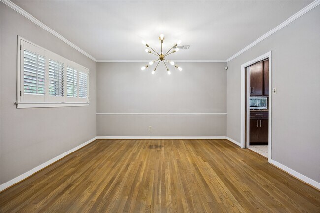 Building Photo - 3630 Latma Dr