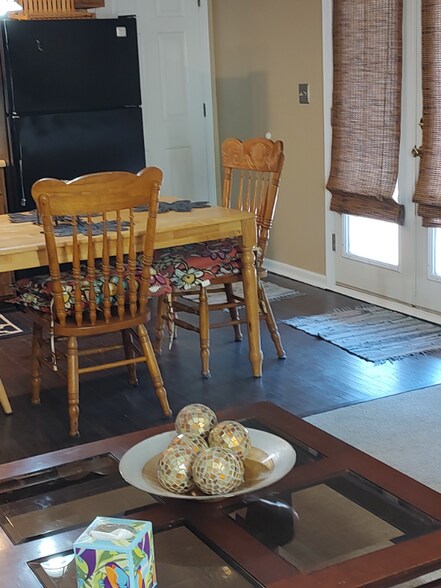 Building Photo - 5204 Roman Dr