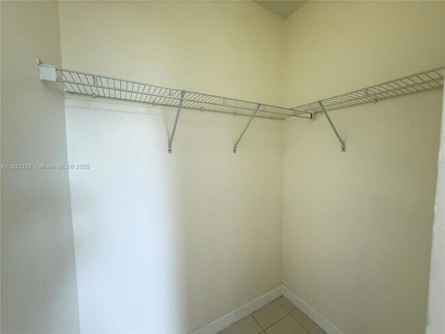 Building Photo - 15131 SW 23rd Ln