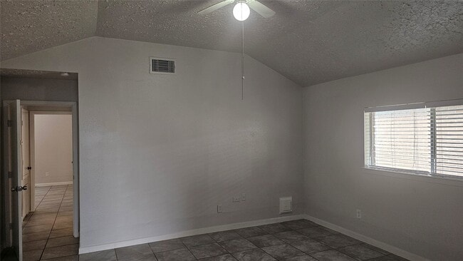 Building Photo - 2610 Strait Ln