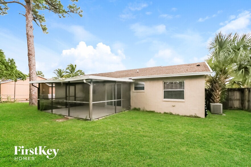 Building Photo - 1035 Cameo Cir