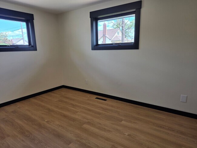 Building Photo - 3717 N Perry St