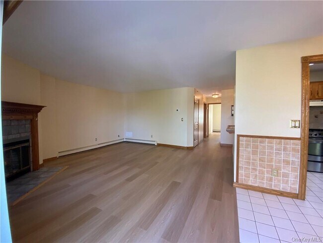 Building Photo - 25 Lexington Hills Rd