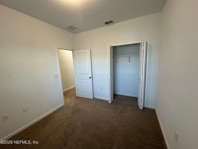 Building Photo - 136 Pinebury Ln