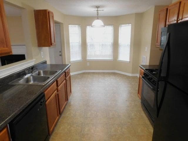 Building Photo - 6931 ? Bonnes Blvd