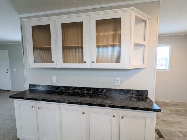 Building Photo - 710 Oregon St