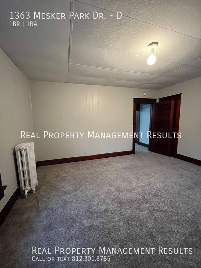 Building Photo - 1 Bedroom, 1 Bath Apartment Overlooking He...