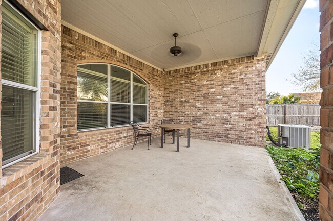 Building Photo - 19914 Sagebrush Cove