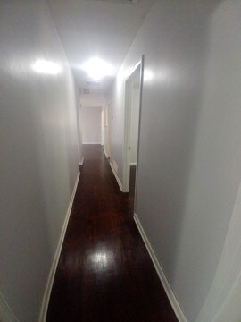 Building Photo - 2574 Brentford Pl