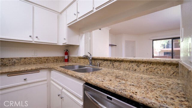 Building Photo - 10655 Lemon Ave