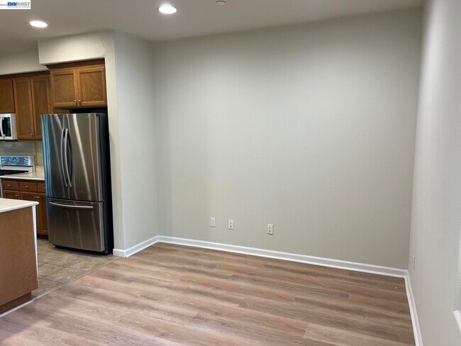 Building Photo - 5683 Melodia Cir