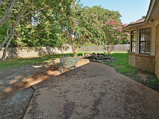 Building Photo - 3 bed, 1.5 bath in Bartlett