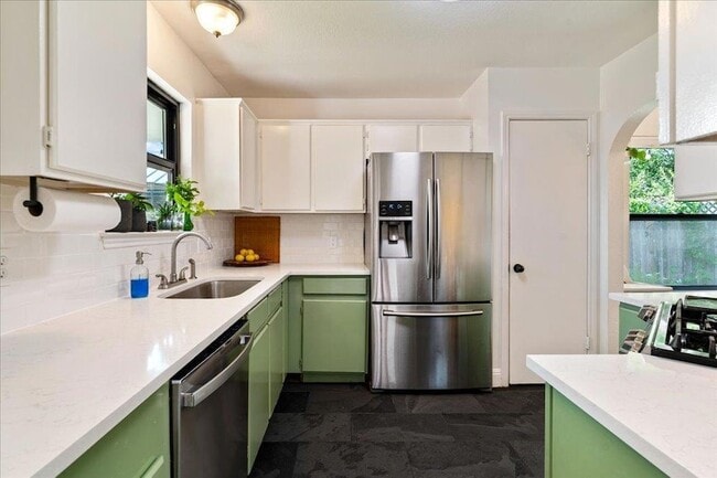 Building Photo - 2506 Jenibeth Ln