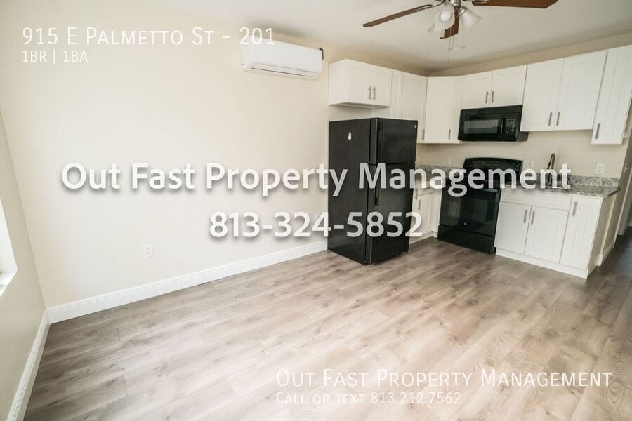 Building Photo - 915 E Palmetto St