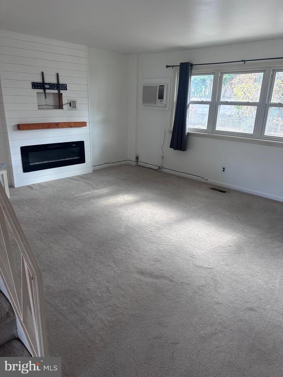 Building Photo - 3555 Churchill Ln