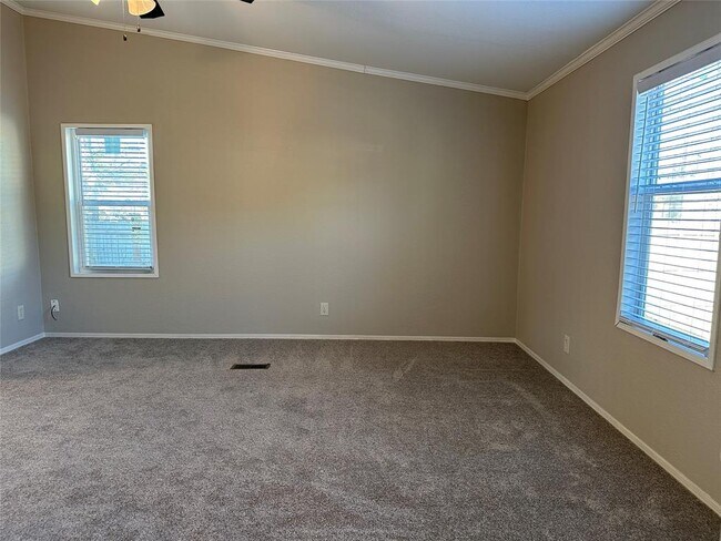 Building Photo - 104 Ramirez St