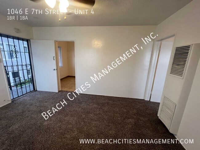 Building Photo - 1046 E 7th St