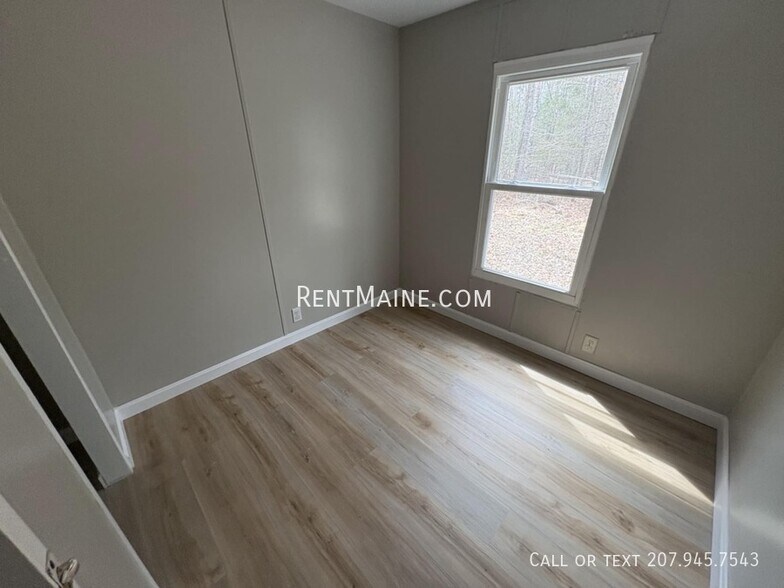 Building Photo - 25 Balsam Ln