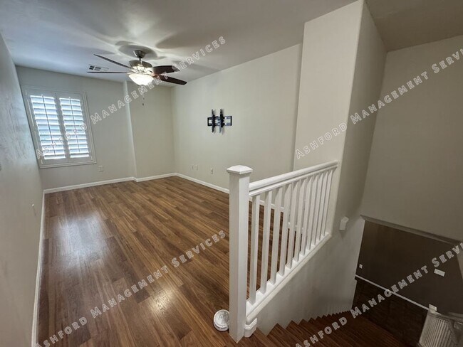 Building Photo - Beautiful 3 Bed + Loft Home in North Phoen...