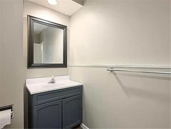 Building Photo - 1068 122nd Ave NW