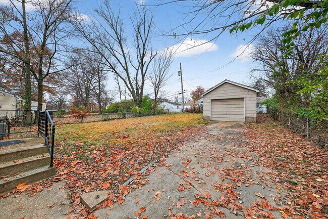 Building Photo - 219 Presley Rd