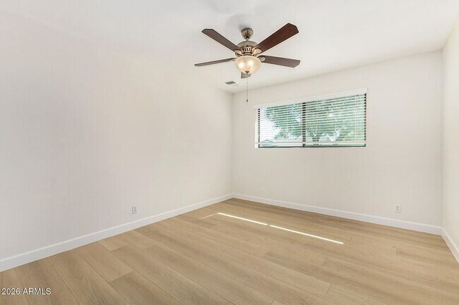 Building Photo - 220 E McKinley St