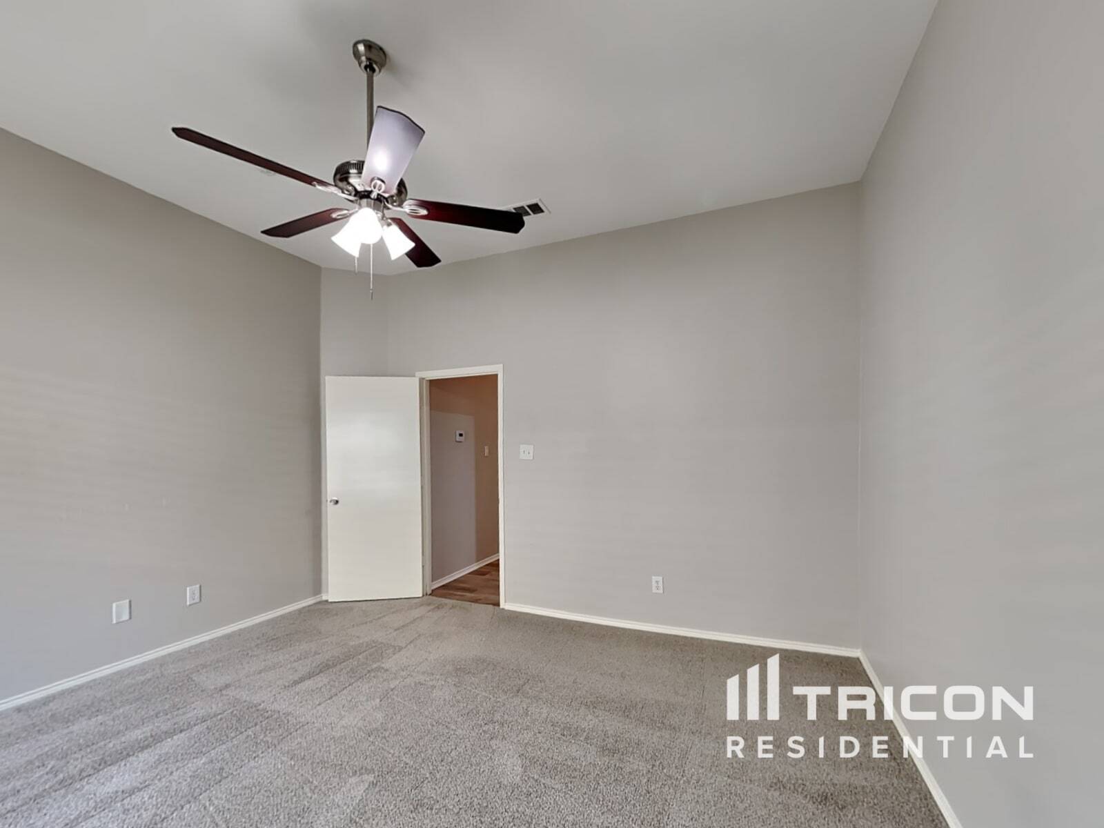 Building Photo - 6701 Fairglen Dr