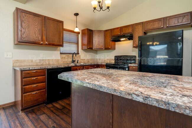 Building Photo - 711 Bristol Cir