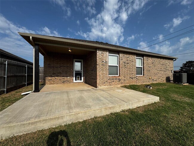 Building Photo - 12228 KAMERON Wy