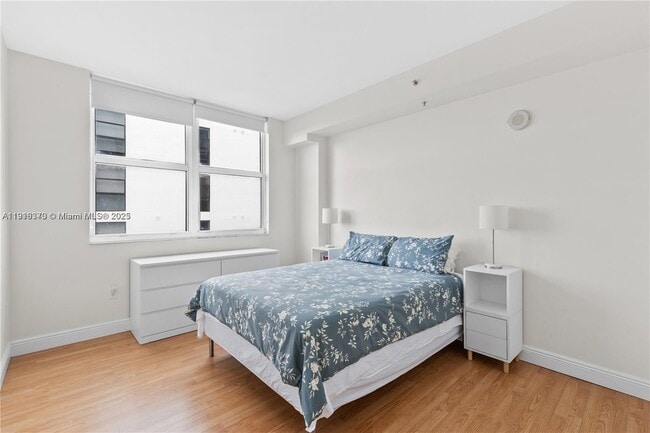 Building Photo - 3180 SW 22nd Terrace