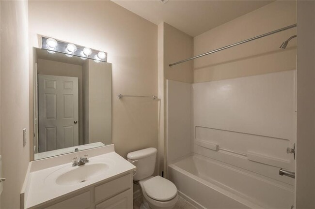 Building Photo - 1369 Thornborough Dr