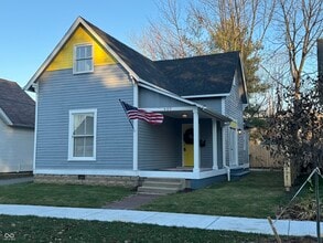 Building Photo - 449 Yandes St