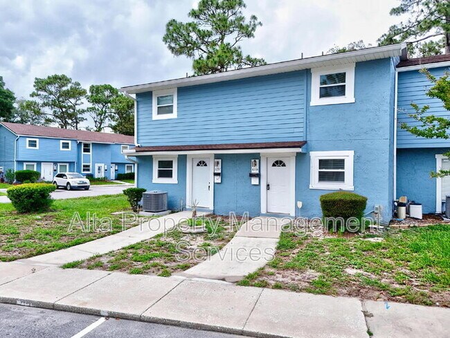 Building Photo - 11359 Bedford Oaks Dr