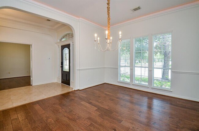 Building Photo - 7706 Bayou Green Ln
