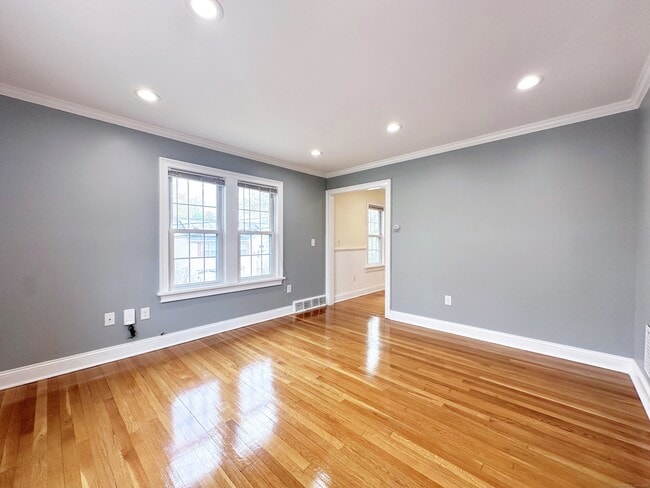 Building Photo - 826 Black Rock Tpke
