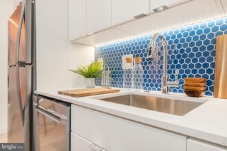 Building Photo - 1131-39 N Front St