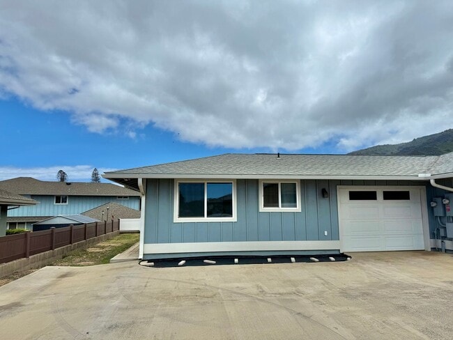 Primary Photo - Partially Furnished &Renovated 2 Bedroom /...
