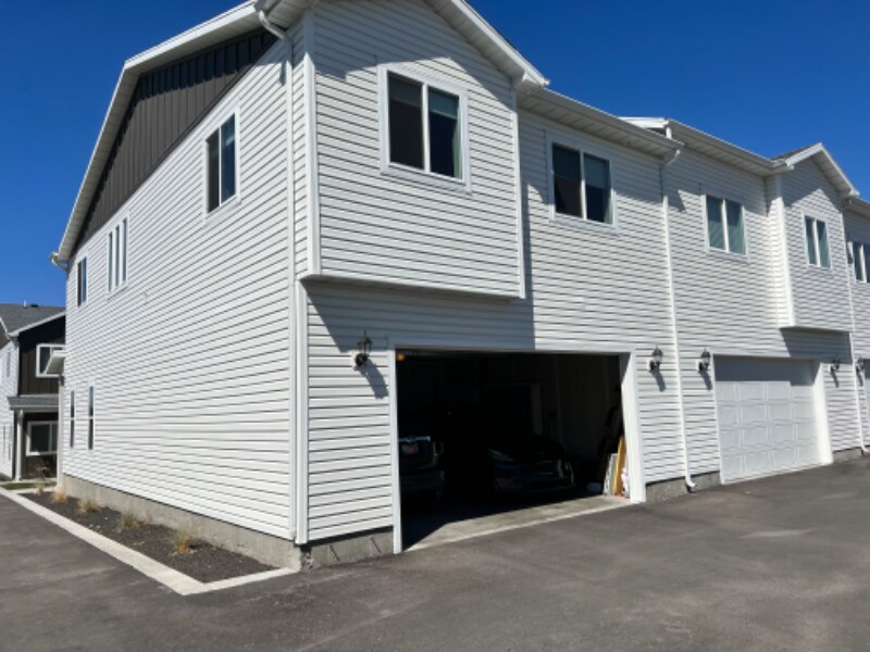 Building Photo - 465 N 30