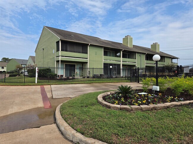 Building Photo - 14777 Wunderlich Dr