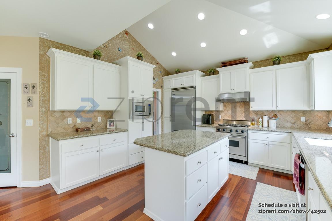 Building Photo - 21622 Quiet Water Loop E