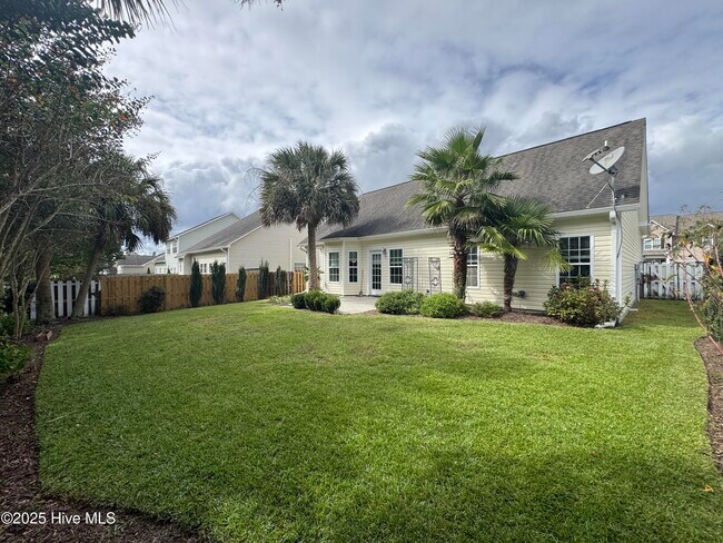 Building Photo - 350 Hanna Dr