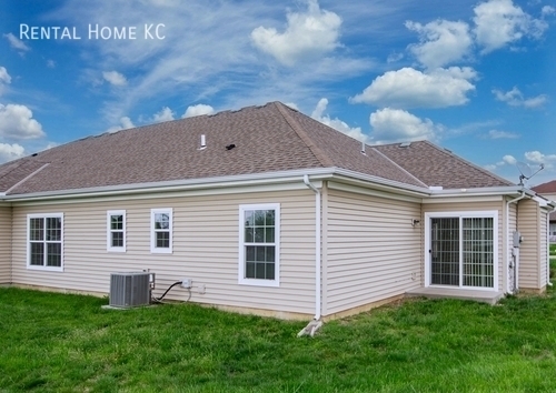 Building Photo - 2100 N 114th St