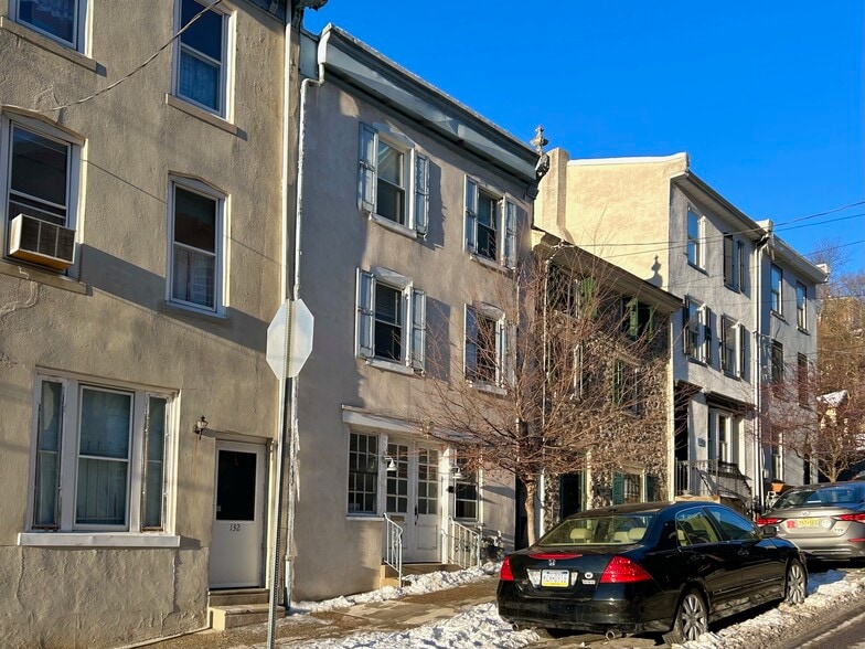 Building Photo - 134 Rector St