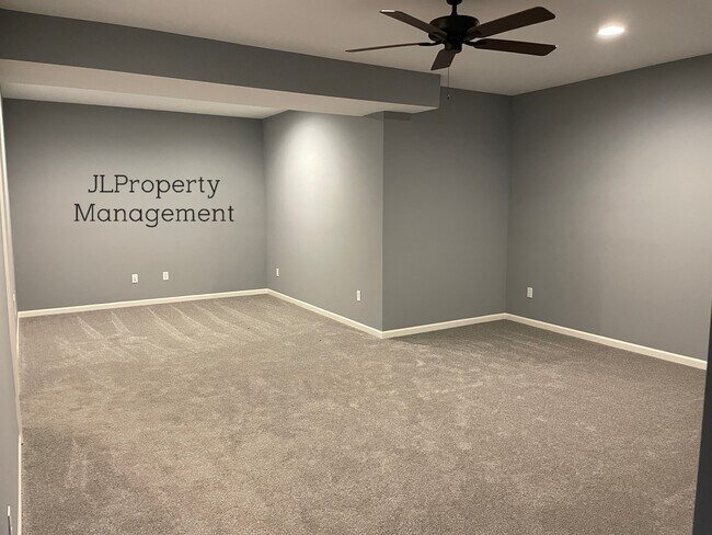 Building Photo - 15332 Jessica St