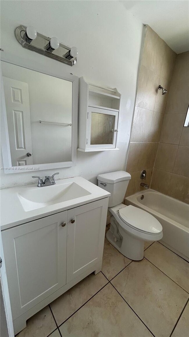 Building Photo - 2121 NE 168th St